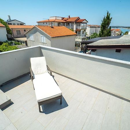 Villa Lulic Vir Exterior foto