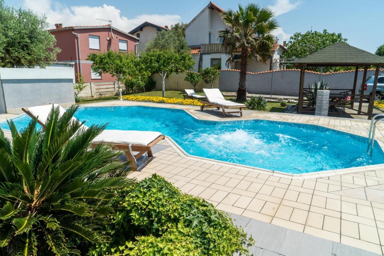 Villa Lulic Vir Exterior foto