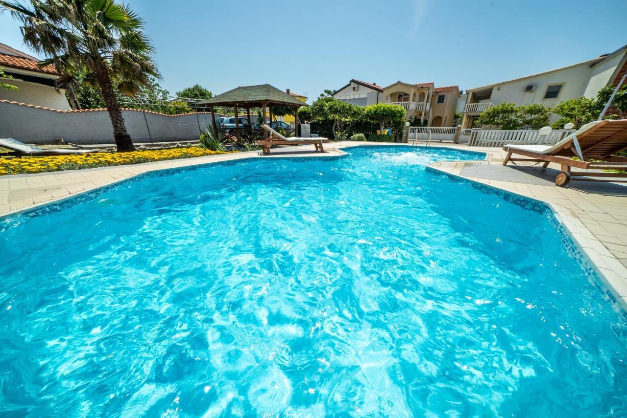 Villa Lulic Vir Exterior foto