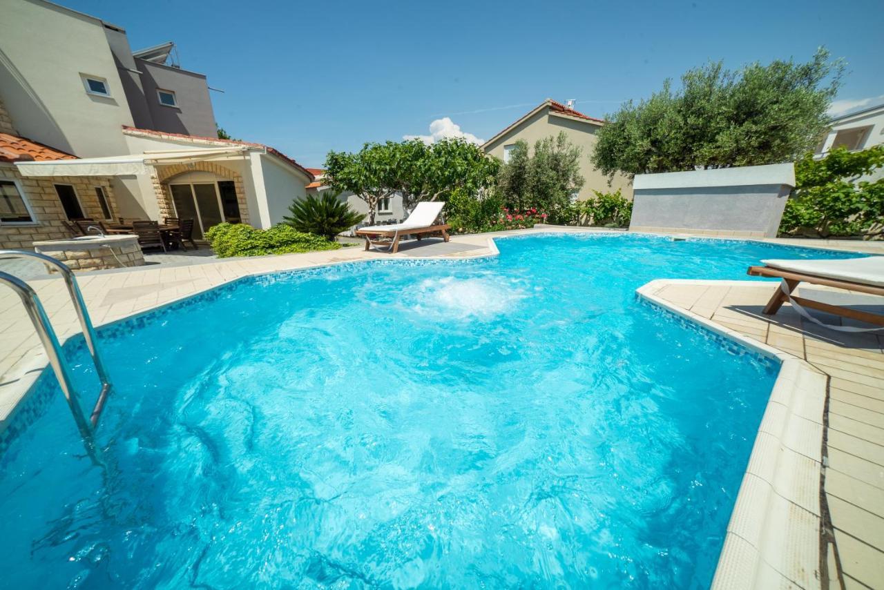 Villa Lulic Vir Exterior foto