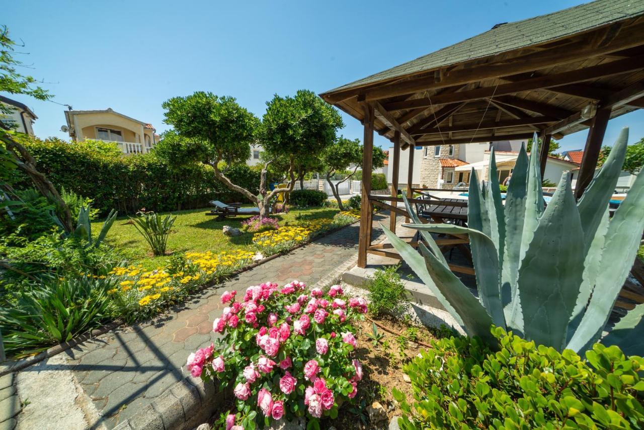 Villa Lulic Vir Exterior foto