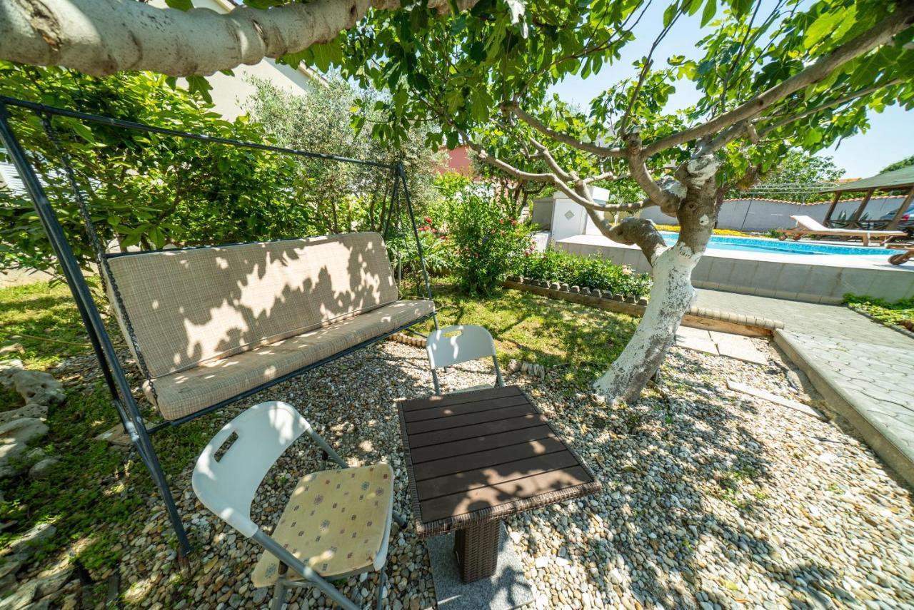 Villa Lulic Vir Exterior foto