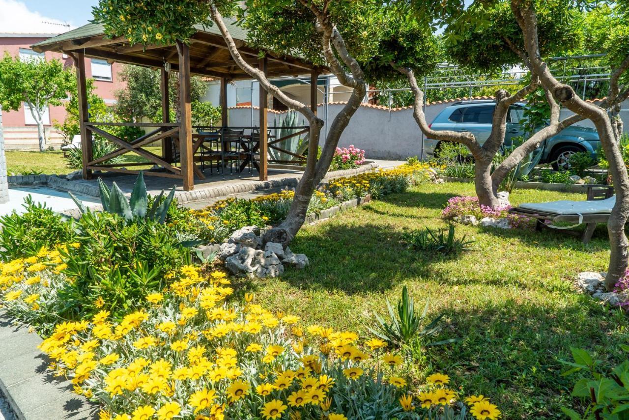 Villa Lulic Vir Exterior foto